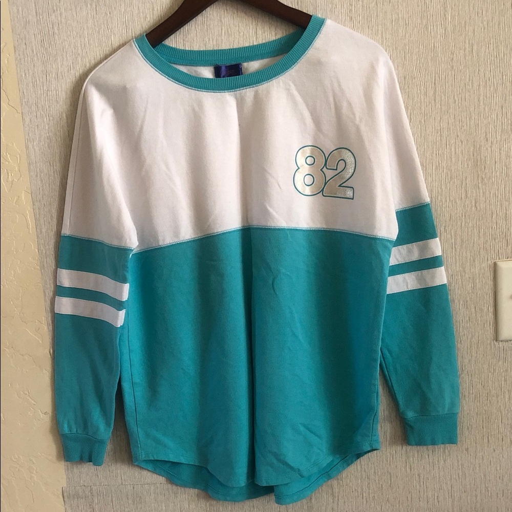 City Streets Teal and White Colorblock Sweatshirt with 82 Graphic